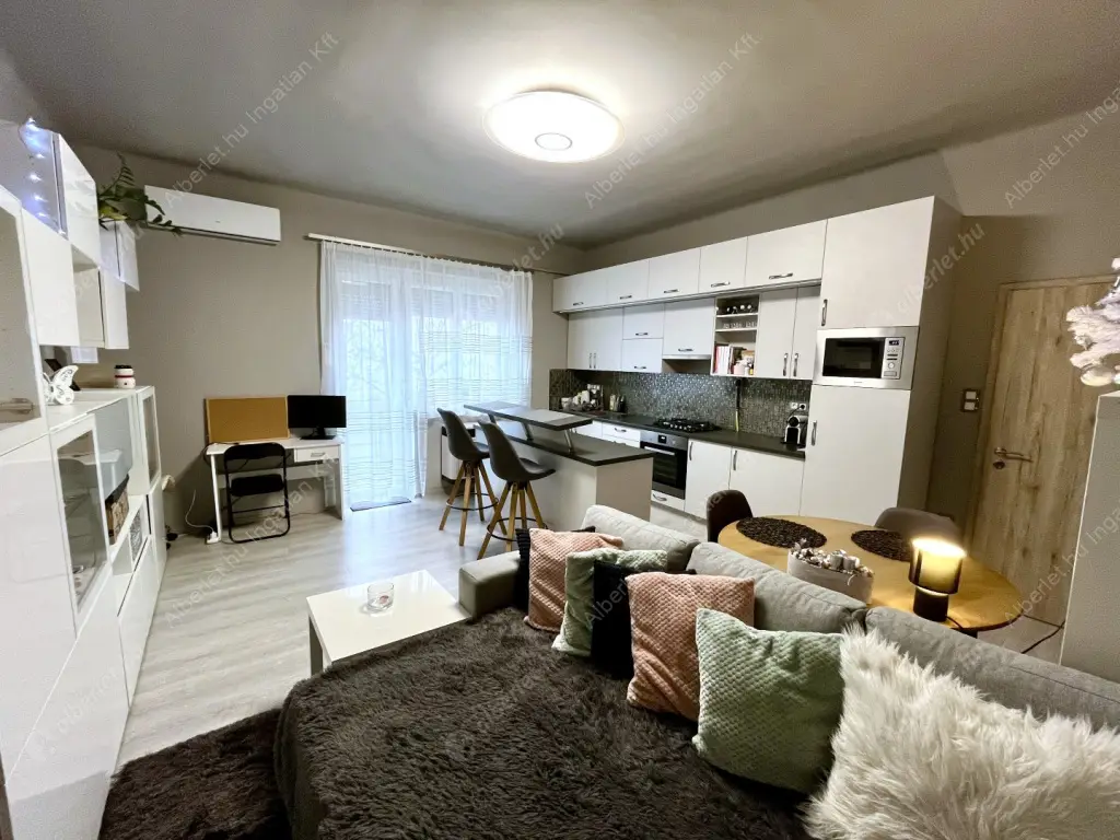 Kiadó albérlet 260000 Ft/hó áron: Budapest, XIII. kerület  Gyöngyösi utca. Mérete: 52 nm, 1 szobás | Alberlet.hu - 6593267