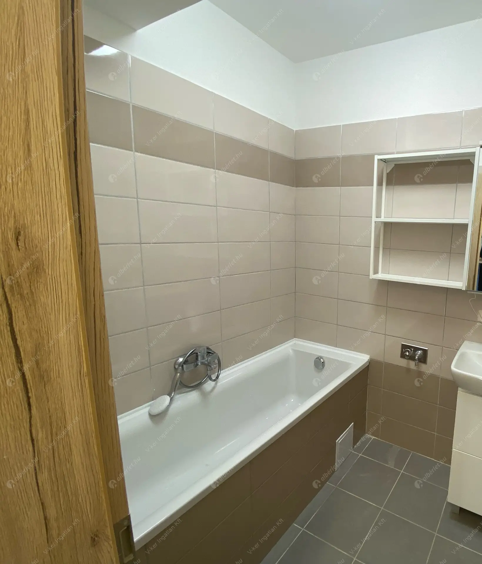 Kiadó albérlet 280000 Ft/hó áron: Budapest, XIII. kerület  Hajdú utca. Mérete: 42 nm, 2 szobás | Alberlet.hu - 5808980