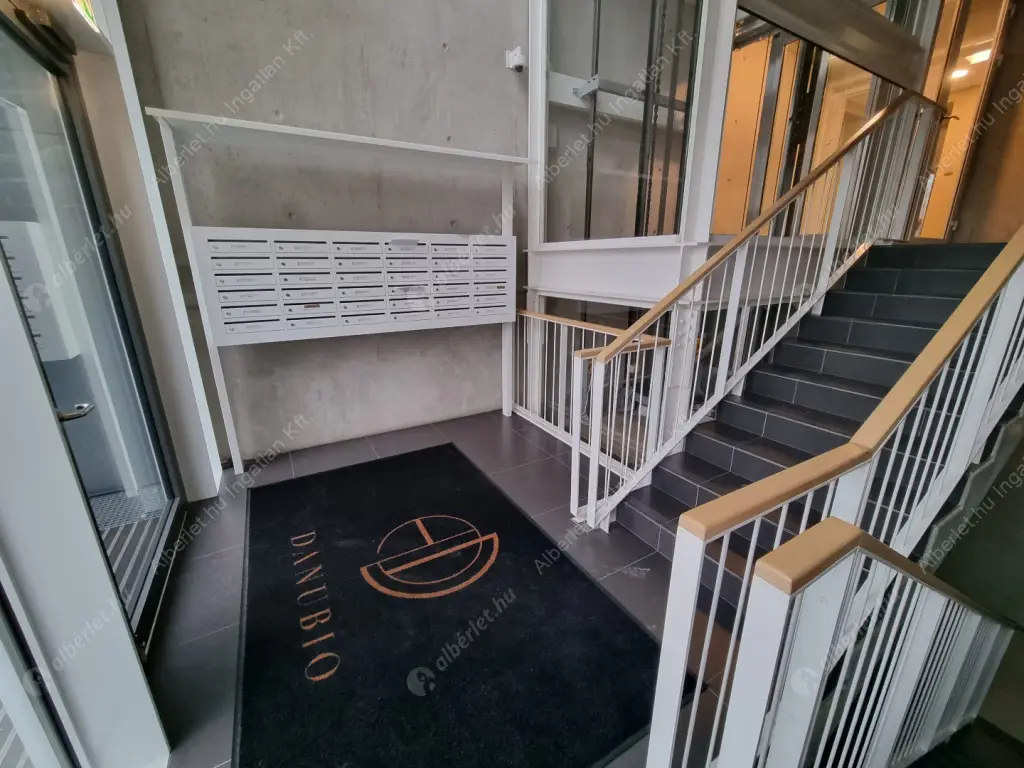 Kiadó albérlet 400000 Ft/hó áron: Budapest, XIII. kerület  Hajóépítő sétány. Mérete: 54 nm, 2 szobás | Alberlet.hu - 6615839