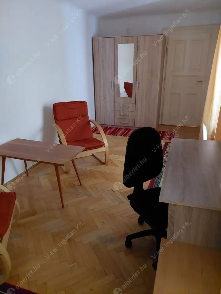 Kiadó albérlet 180000 Ft/hó áron: Budapest, XIII. kerület  Hegedűs Gyula utca. Mérete: 32 nm, 1 szobás | Alberlet.hu - 5782499