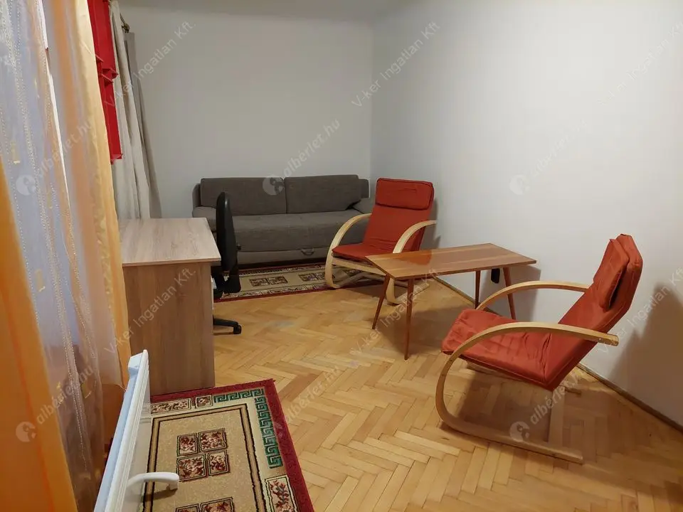 Kiadó albérlet 180000 Ft/hó áron: Budapest, XIII. kerület  Hegedűs Gyula utca. Mérete: 32 nm, 1 szobás | Alberlet.hu - 5782501
