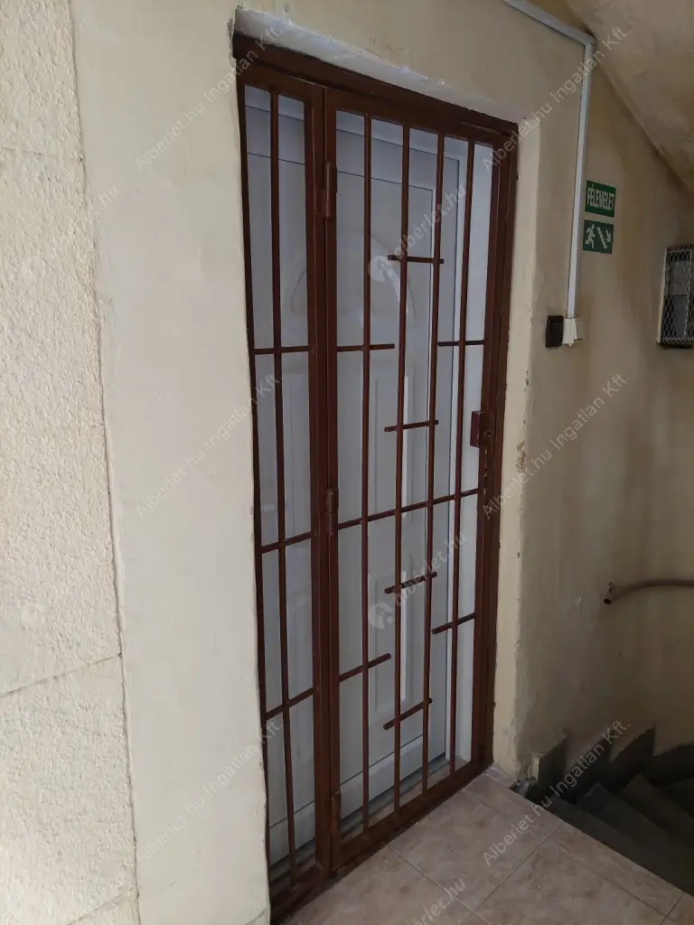 Kiadó albérlet 170000 Ft/hó áron: Budapest, XIII. kerület  Hegedűs Gyula utca. Mérete: 32 nm, 1 szobás | Alberlet.hu - 6582454