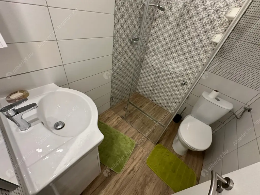 Kiadó albérlet 225000 Ft/hó áron: Budapest, XIII. kerület  Hegedűs Gyula utca. Mérete: 45 nm, 1 szobás | Alberlet.hu - 6629590