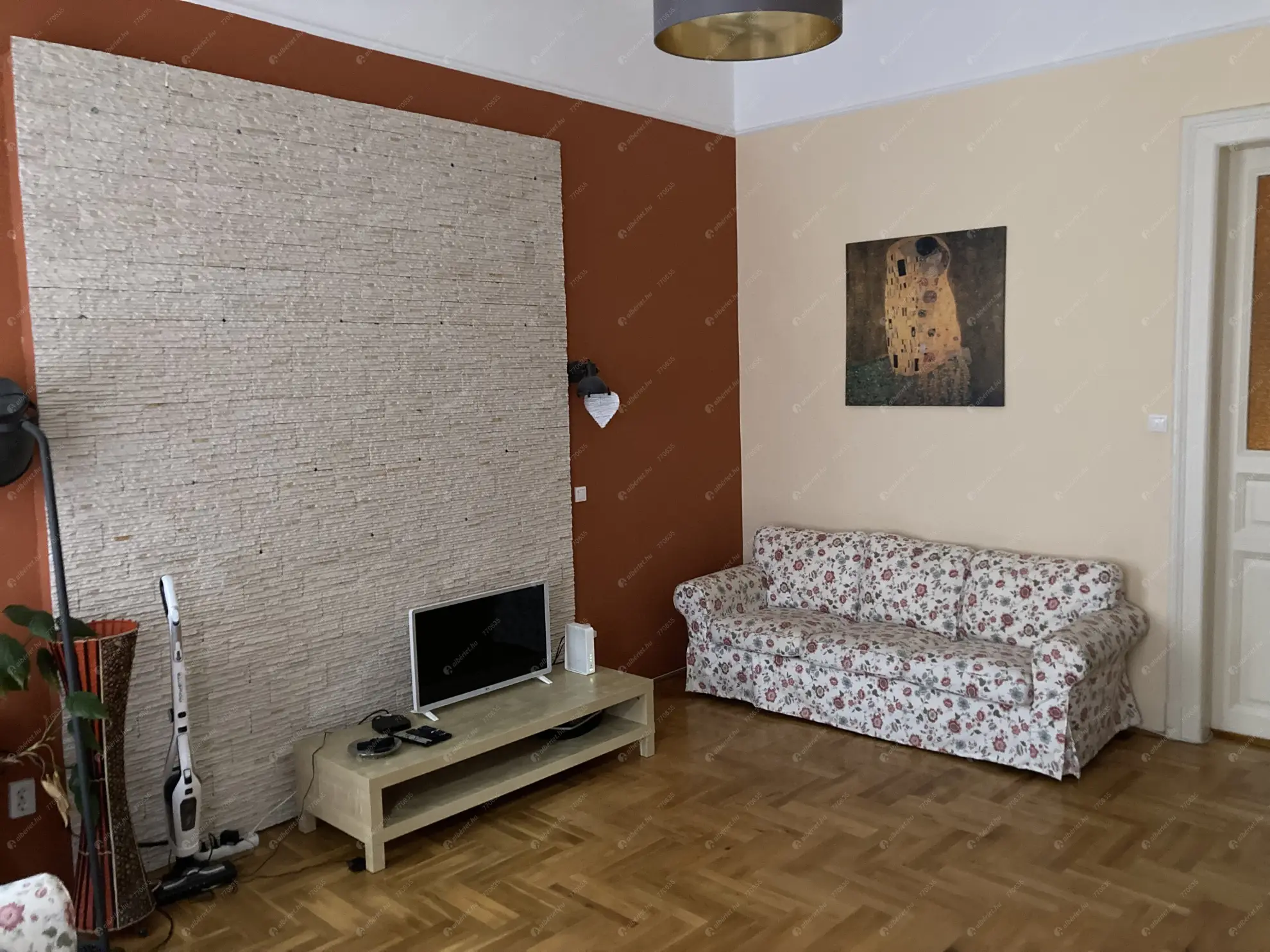 Kiadó albérlet 240000 Ft/hó áron: Budapest, XIII. kerület  Hegedűs Gyula utca. Mérete: 63 nm, 2 szobás | Alberlet.hu - 6575852