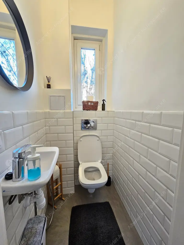 Kiadó albérlet 415000 Ft/hó áron: Budapest, XIII. kerület  Hegedűs Gyula utca. Mérete: 67 nm, 2 szobás | Alberlet.hu - 6611292