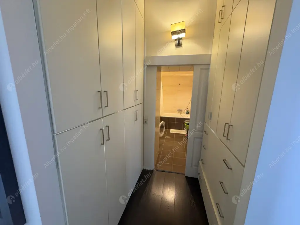 Kiadó albérlet 444000 Ft/hó áron: Budapest, XIII. kerület  Hegedűs Gyula utca. Mérete: 95 nm, 3 szobás | Alberlet.hu - 6561003