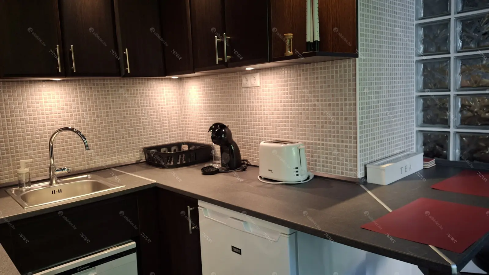 Kiadó albérlet 250000 Ft/hó áron: Budapest, XIII. kerület   Hollán E. u. . Mérete: 40 nm, 1 szobás | Alberlet.hu - 6528273