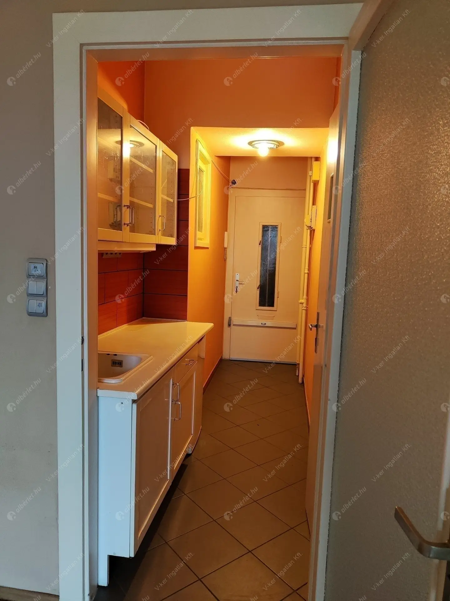 Kiadó albérlet 220000 Ft/hó áron: Budapest, XIII. kerület  Hollán Ernő utca. Mérete: 30 nm, 1 szobás | Alberlet.hu - 6158433