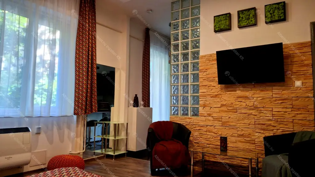 Kiadó albérlet 250000 Ft/hó áron: Budapest, XIII. kerület  Hollán Ernő utca. Mérete: 40 nm, 1 szobás | Alberlet.hu - 6660330