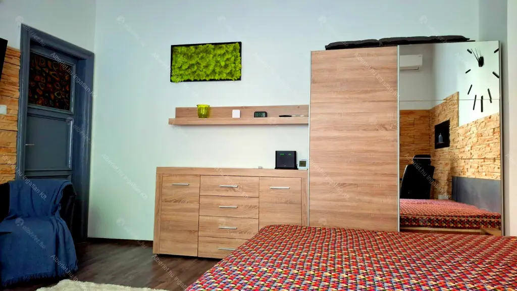 Kiadó albérlet 250000 Ft/hó áron: Budapest, XIII. kerület  Hollán Ernő utca. Mérete: 40 nm, 1 szobás | Alberlet.hu - 6661111