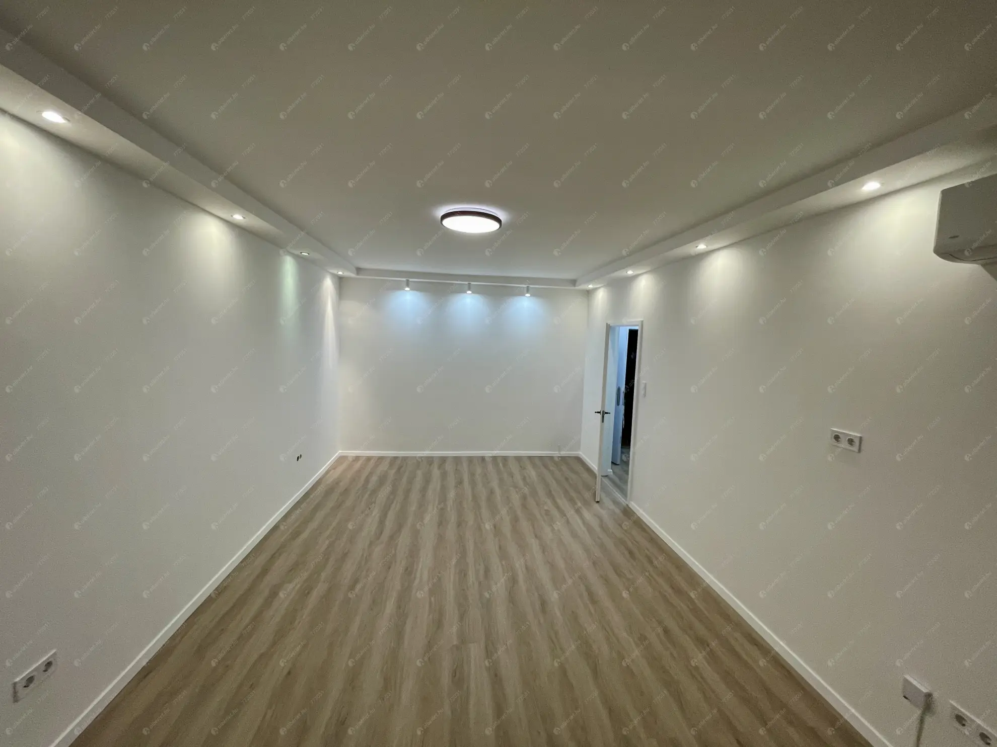 Kiadó albérlet 250000 Ft/hó áron: Budapest, XIII. kerület  Jász utca. Mérete: 43 nm, 1 szobás | Alberlet.hu - 6602430