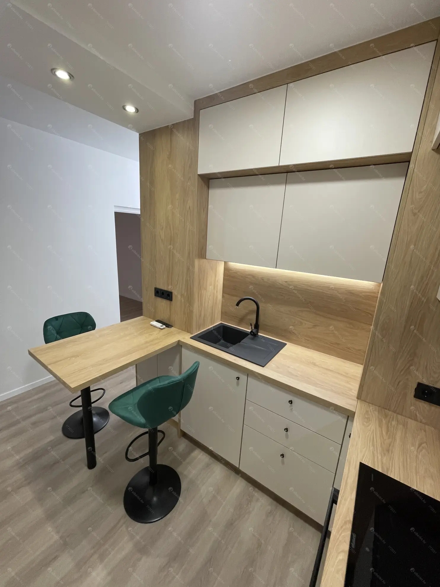 Kiadó albérlet 250000 Ft/hó áron: Budapest, XIII. kerület  Jász utca. Mérete: 43 nm, 1 szobás | Alberlet.hu - 6602433