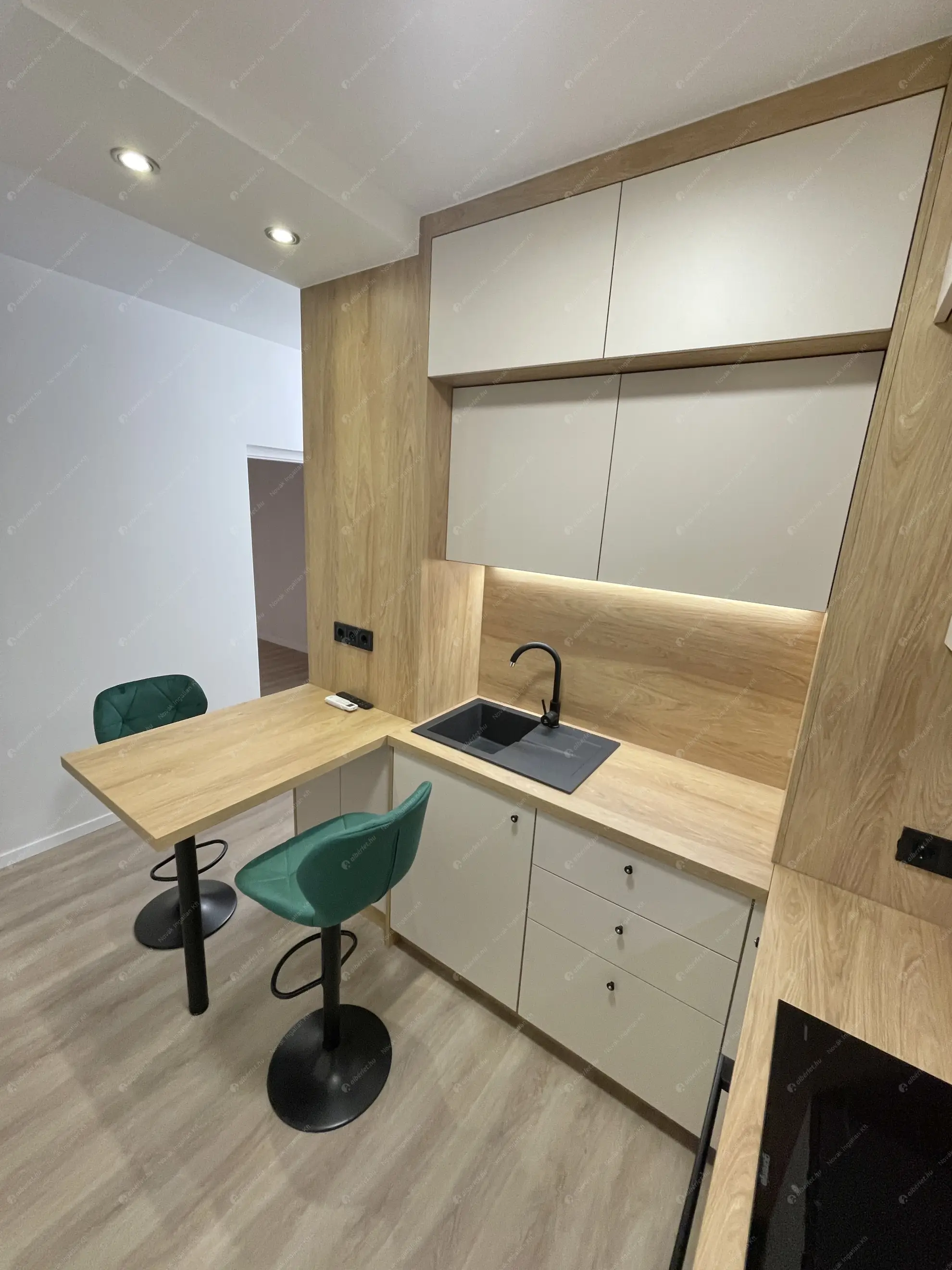 Kiadó albérlet 250000 Ft/hó áron: Budapest, XIII. kerület  Jász utca. Mérete: 43 nm, 1 szobás | Alberlet.hu - 6604409