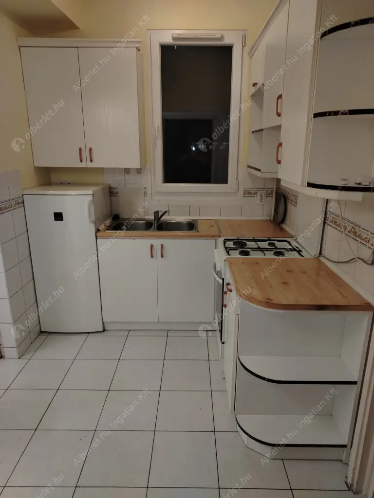 Kiadó albérlet 180000 Ft/hó áron: Budapest, XIII. kerület  Jász utca. Mérete: 45 nm, 1 szobás | Alberlet.hu - 6591092