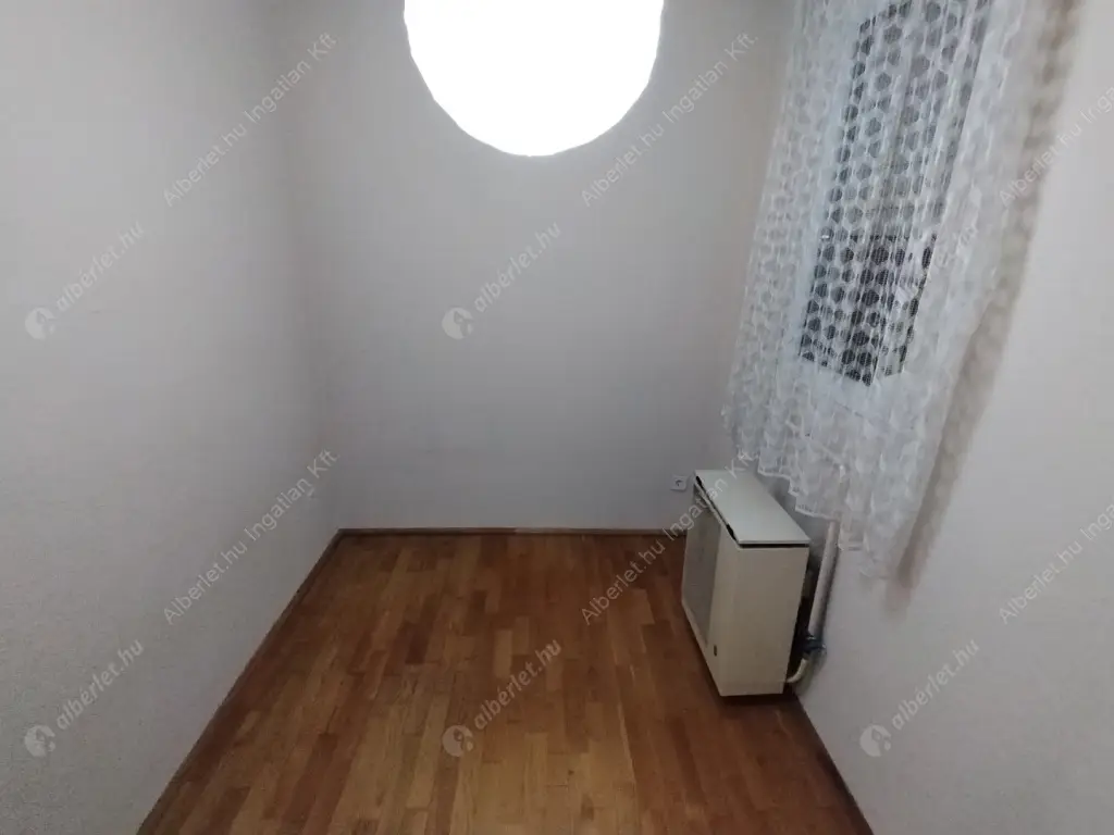 Kiadó albérlet 180000 Ft/hó áron: Budapest, XIII. kerület  Jász utca. Mérete: 45 nm, 1 szobás | Alberlet.hu - 6591094