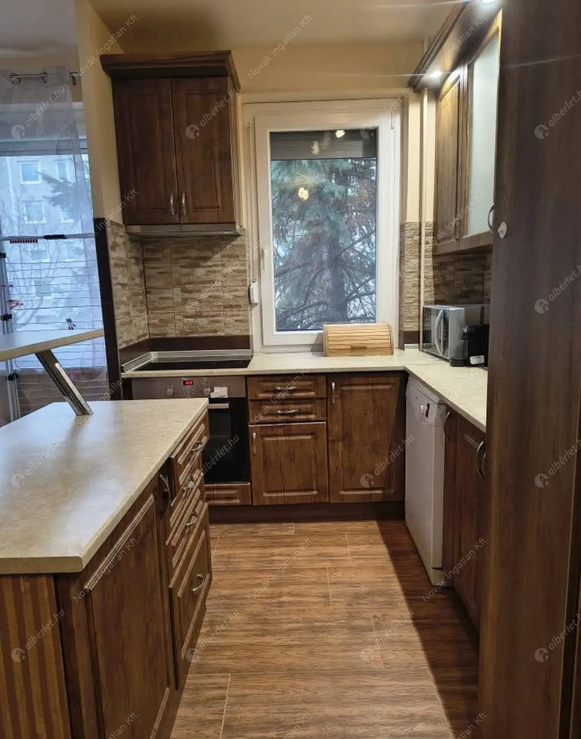 Kiadó albérlet 280000 Ft/hó áron: Budapest, XIII. kerület  Jéggyár utca. Mérete: 53 nm, 1 szobás | Alberlet.hu - 6612260