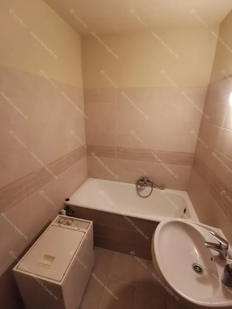 Kiadó albérlet 290000 Ft/hó áron: Budapest, XIII. kerület  Kádár utca. Mérete: 53 nm, 1 szobás | Alberlet.hu - 6653128