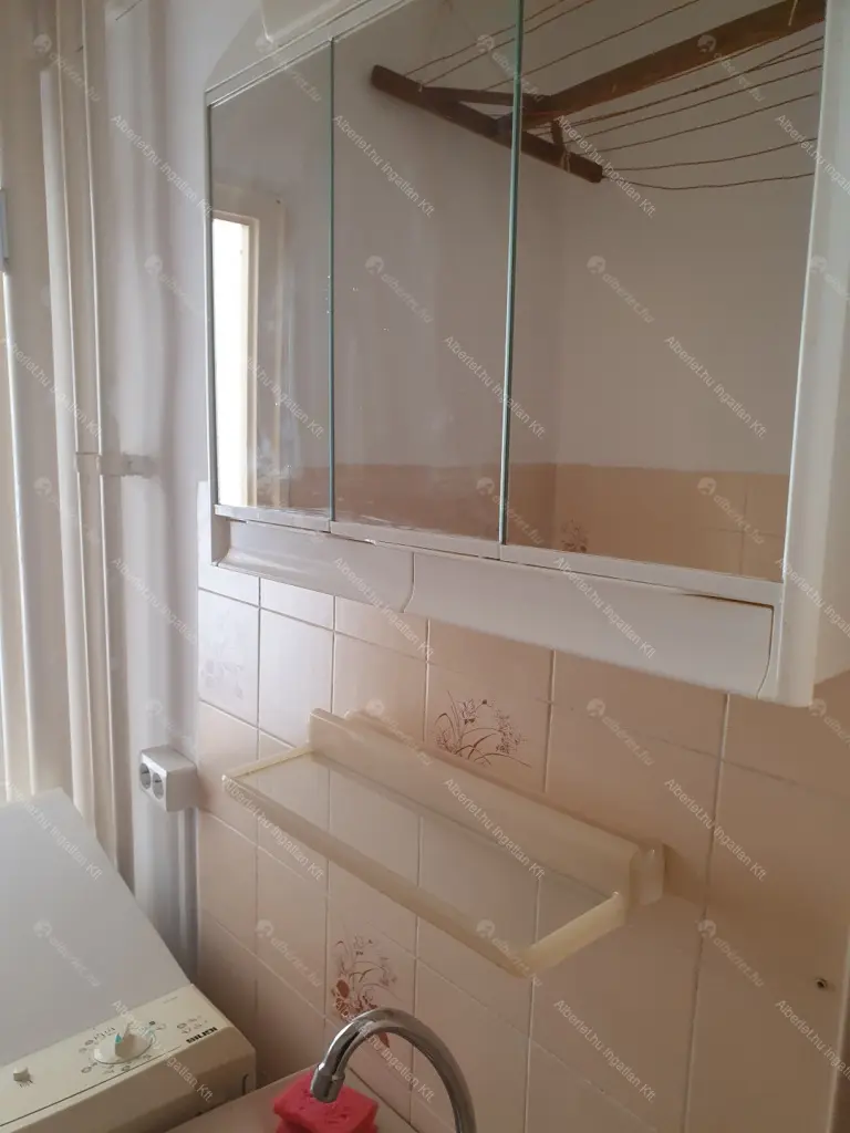 Kiadó albérlet 195000 Ft/hó áron: Budapest, XIII. kerület  Karikás Frigyes utca. Mérete: 46 nm, 1 szobás | Alberlet.hu - 6701756