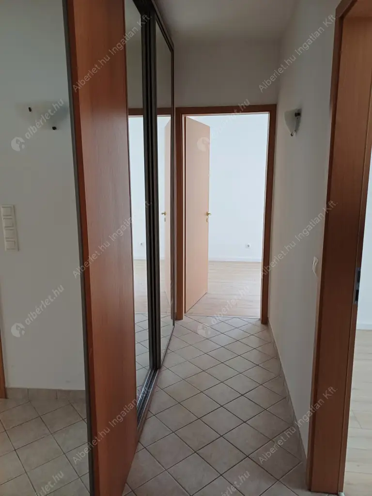 Kiadó albérlet 600000 Ft/hó áron: Budapest, XIII. kerület  Kárpát utca. Mérete: 108 nm, 4 szobás | Alberlet.hu - 6571689
