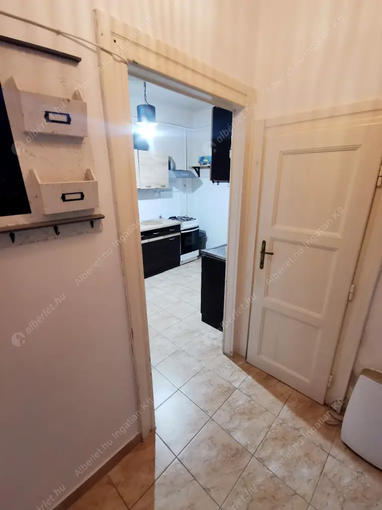 Kiadó albérlet 180000 Ft/hó áron: Budapest, XIII. kerület  Kárpát utca. Mérete: 35 nm, 1 szobás | Alberlet.hu - 6579747