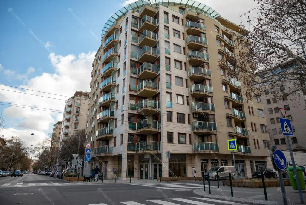 Kiadó albérlet 280000 Ft/hó áron: Budapest, XIII. kerület  Kárpát utca. Mérete: 45 nm, 1 szobás | Alberlet.hu - 6657824