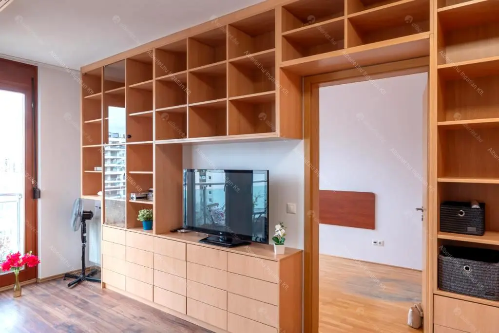 Kiadó albérlet 280000 Ft/hó áron: Budapest, XIII. kerület  Kárpát utca. Mérete: 45 nm, 2 szobás | Alberlet.hu - 6663444