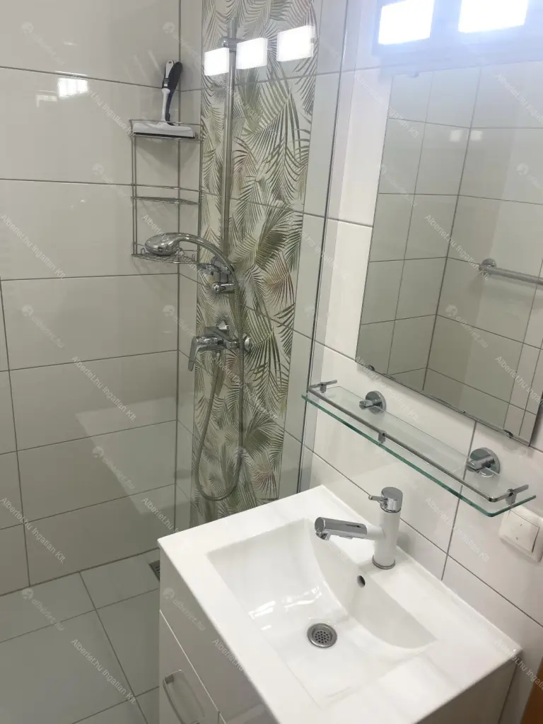 Kiadó albérlet 265000 Ft/hó áron: Budapest, XIII. kerület  Kárpát utca. Mérete: 45 nm, 2 szobás | Alberlet.hu - 6674891