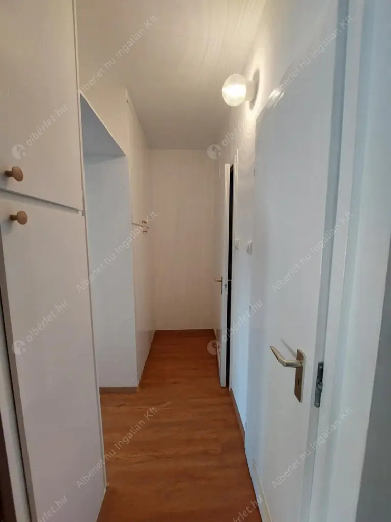 Kiadó albérlet 310000 Ft/hó áron: Budapest, XIII. kerület  Kárpát utca. Mérete: 54 nm, 1 szobás | Alberlet.hu - 6626443