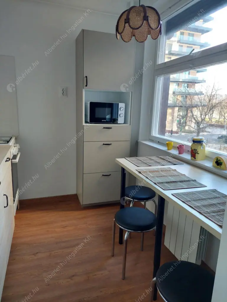 Kiadó albérlet 250000 Ft/hó áron: Budapest, XIII. kerület  Kárpát utca. Mérete: 54 nm, 2 szobás | Alberlet.hu - 6630388