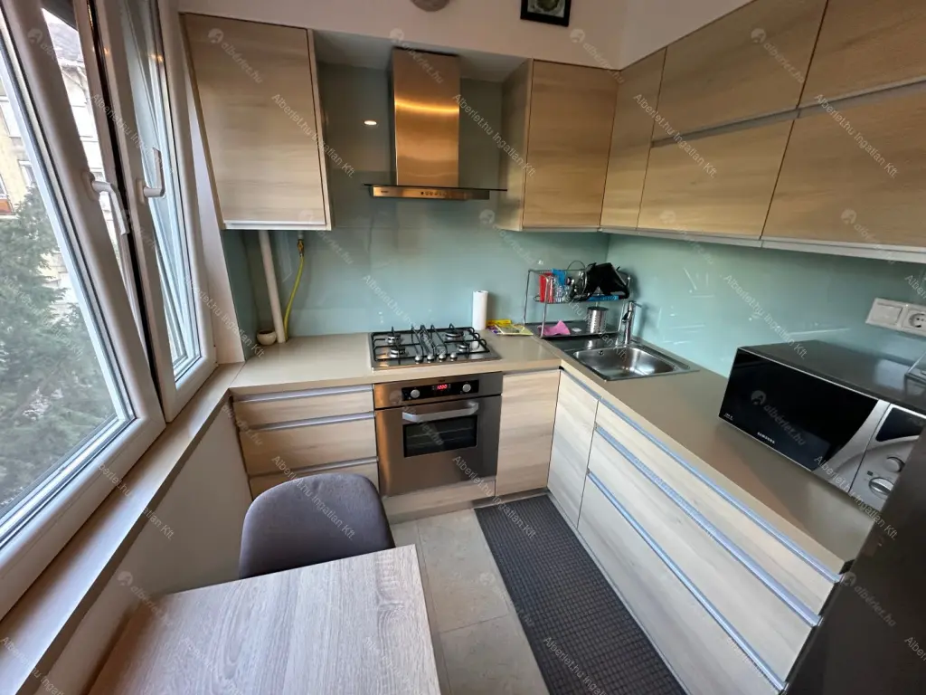 Kiadó albérlet 350000 Ft/hó áron: Budapest, XIII. kerület  Kárpát utca. Mérete: 68 nm, 3 szobás | Alberlet.hu - 6681577