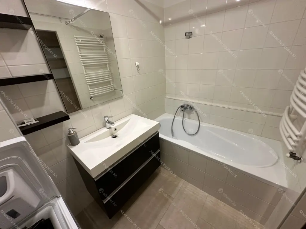 Kiadó albérlet 350000 Ft/hó áron: Budapest, XIII. kerület  Kárpát utca. Mérete: 68 nm, 3 szobás | Alberlet.hu - 6681587