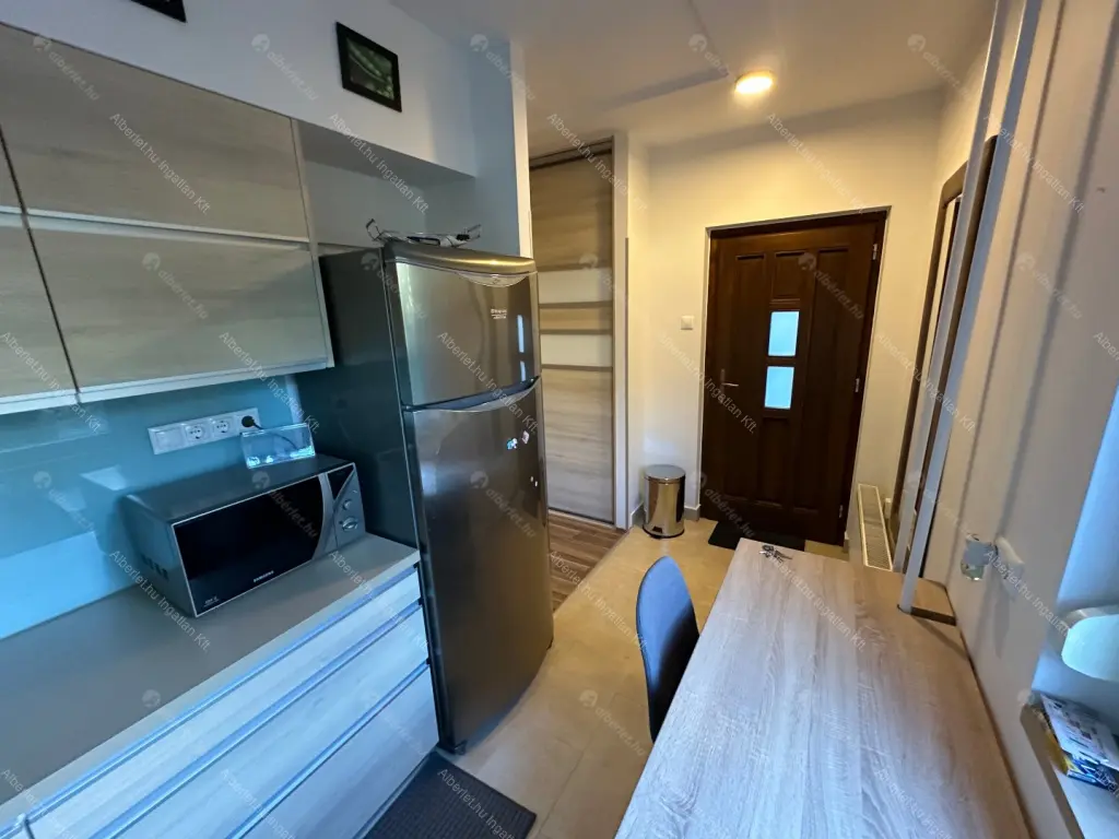 Kiadó albérlet 350000 Ft/hó áron: Budapest, XIII. kerület  Kárpát utca. Mérete: 68 nm, 3 szobás | Alberlet.hu - 6681592