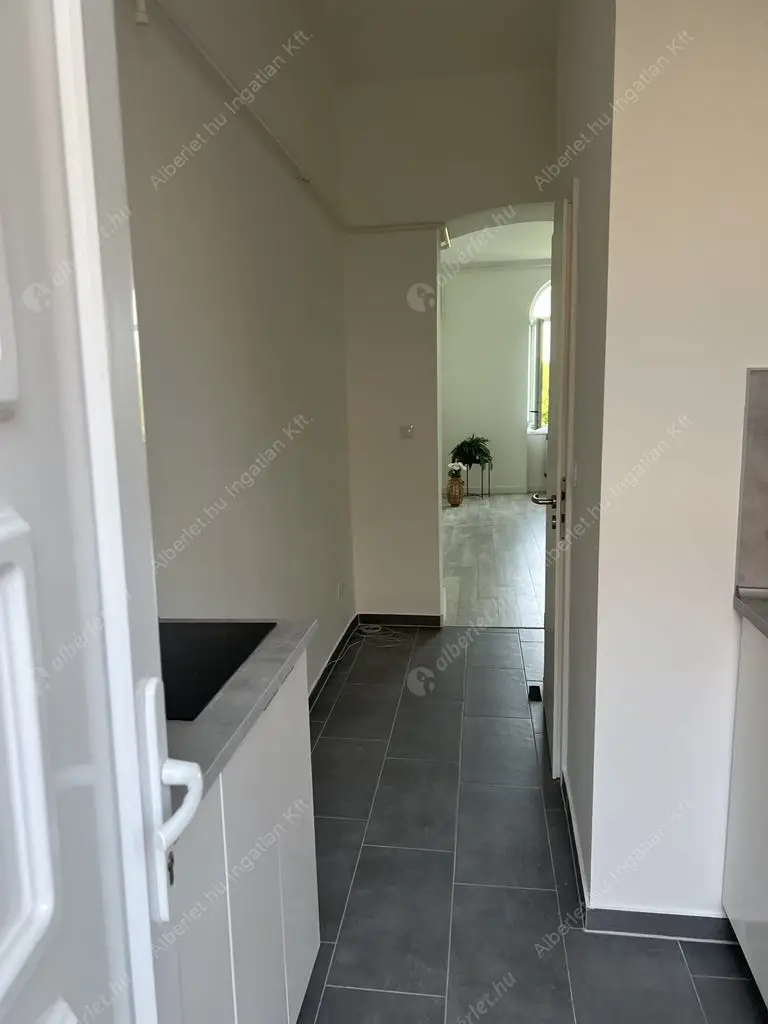 Kiadó albérlet 190000 Ft/hó áron: Budapest, XIII. kerület  Kassák Lajos utca. Mérete: 27 nm, 1 szobás | Alberlet.hu - 6515851