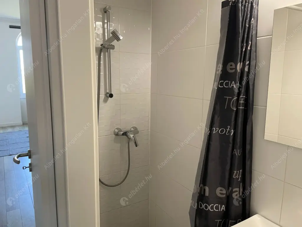 Kiadó albérlet 179000 Ft/hó áron: Budapest, XIII. kerület  Kassák Lajos utca. Mérete: 27 nm, 1 szobás | Alberlet.hu - 6585321