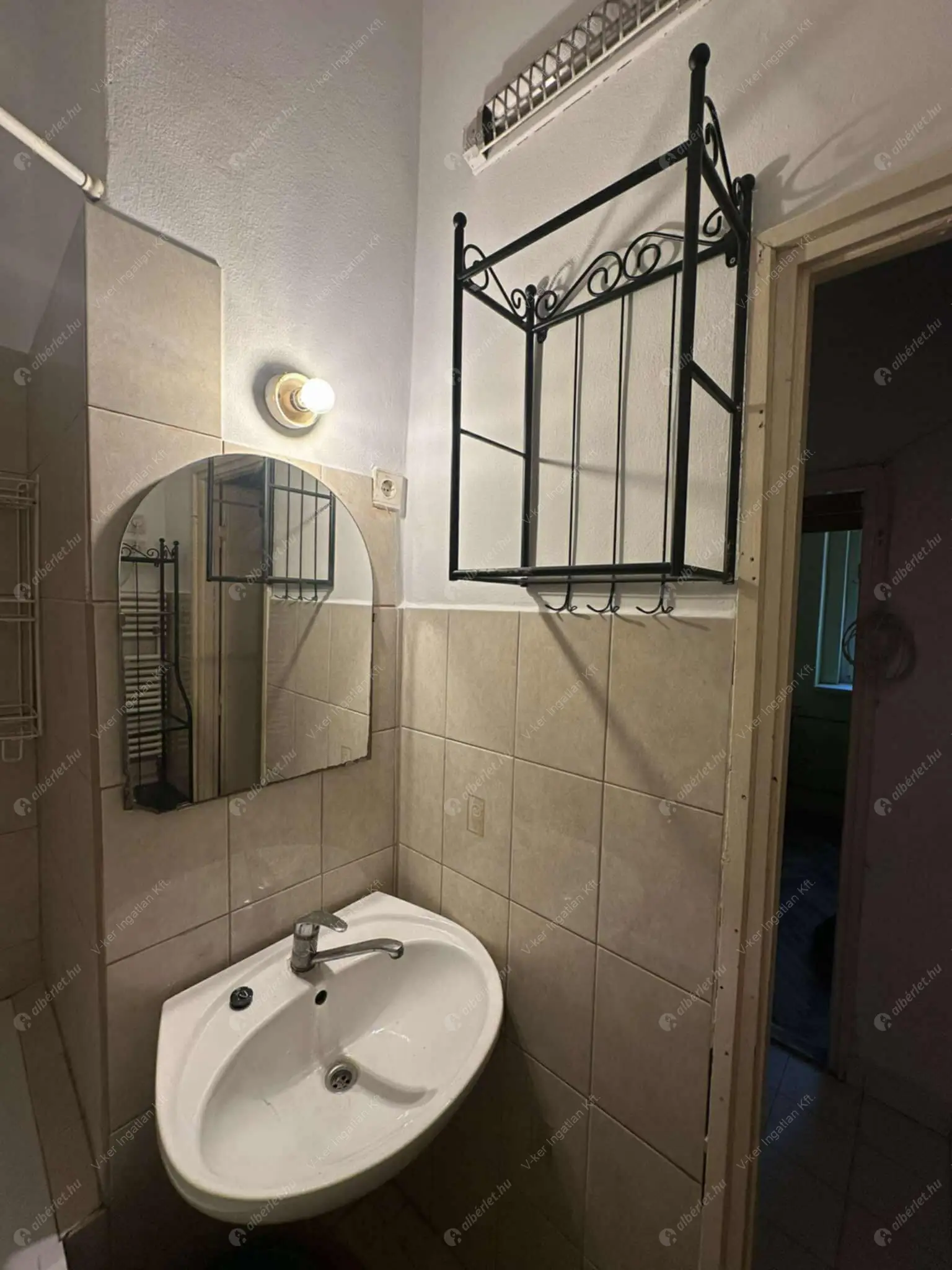 Kiadó albérlet 385000 Ft/hó áron: Budapest, XIII. kerület  Kassák Lajos utca. Mérete: 84 nm, 2 szobás | Alberlet.hu - 6555678