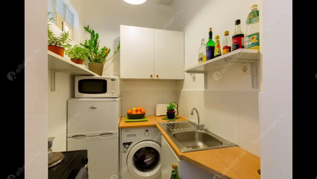 Kiadó albérlet 180000 Ft/hó áron: Budapest, XIII. kerület  Katona József utca. Mérete: 27 nm, 1 szobás | Alberlet.hu - 6571720