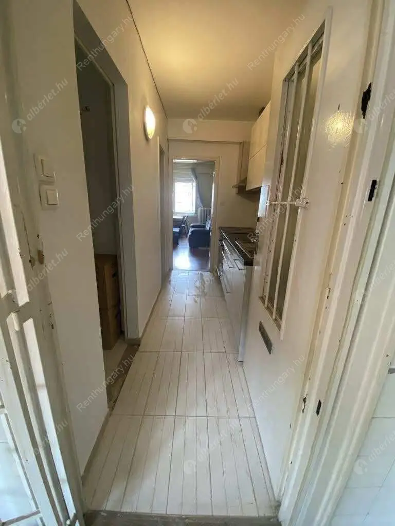 Kiadó albérlet 180000 Ft/hó áron: Budapest, XIII. kerület  Katona József utca. Mérete: 27 nm, 1 szobás | Alberlet.hu - 6571731