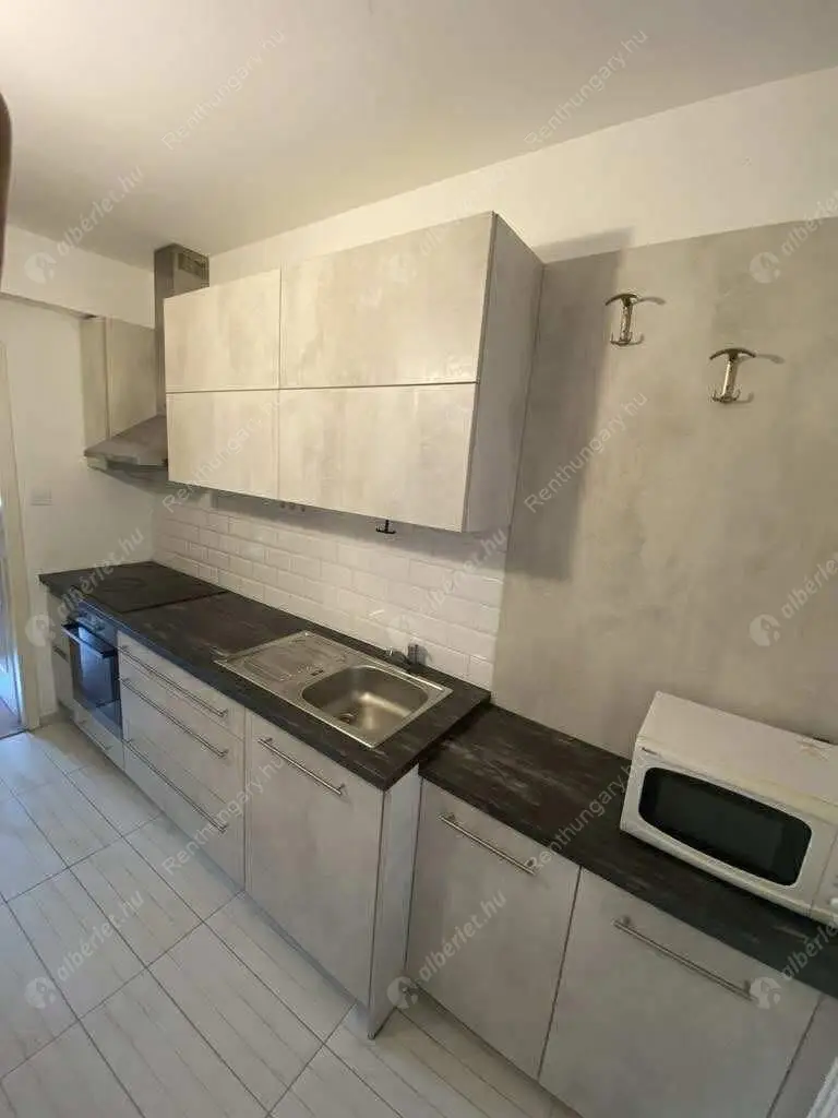 Kiadó albérlet 180000 Ft/hó áron: Budapest, XIII. kerület  Katona József utca. Mérete: 27 nm, 1 szobás | Alberlet.hu - 6571733