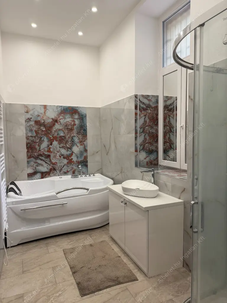 Kiadó albérlet 230000 Ft/hó áron: Budapest, XIII. kerület  Katona József utca. Mérete: 47 nm, 1 szobás | Alberlet.hu - 6559434