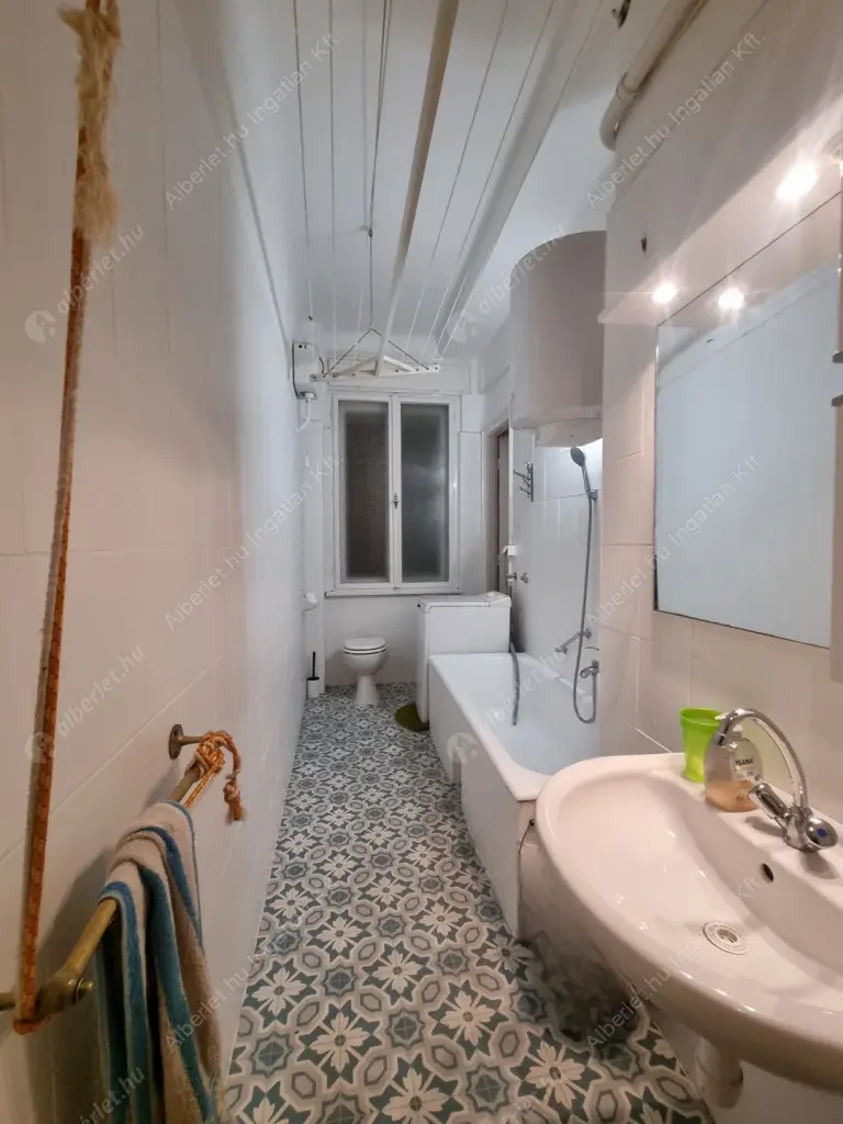 Kiadó albérlet 229000 Ft/hó áron: Budapest, XIII. kerület  Katona József utca. Mérete: 65 nm, 2 szobás | Alberlet.hu - 6616745