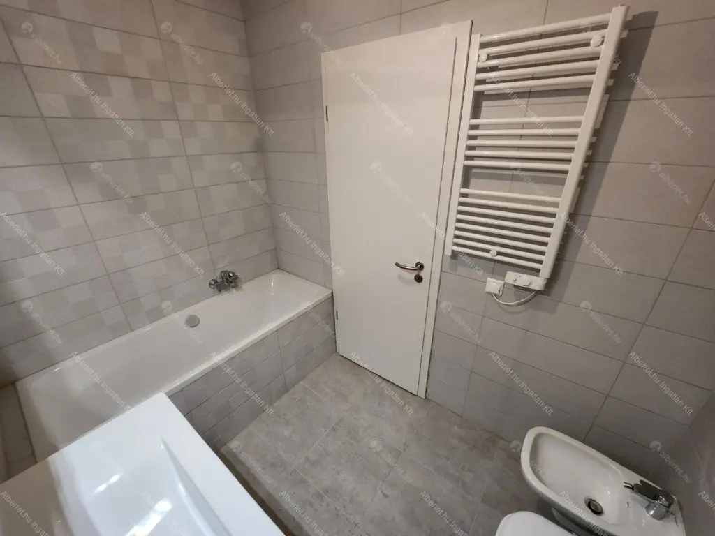 Kiadó albérlet 568000 Ft/hó áron: Budapest, XIII. kerület  Katona József utca. Mérete: 65 nm, 3 szobás | Alberlet.hu - 5976361