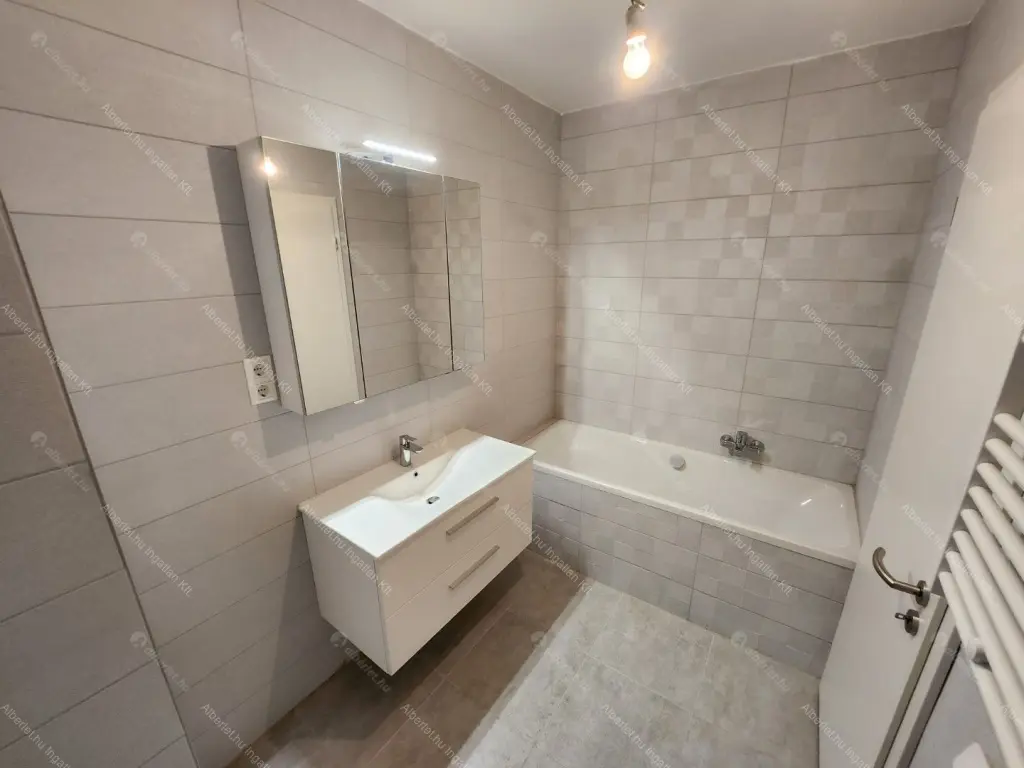 Kiadó albérlet 568000 Ft/hó áron: Budapest, XIII. kerület  Katona József utca. Mérete: 65 nm, 3 szobás | Alberlet.hu - 5976367