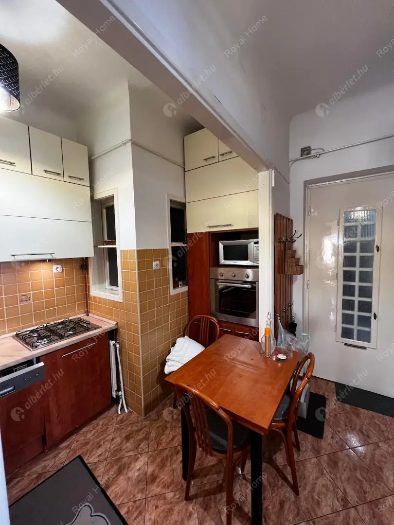 Kiadó albérlet 280000 Ft/hó áron: Budapest, XIII. kerület  Katona József utca. Mérete: 65 nm, 3 szobás | Alberlet.hu - 6588568
