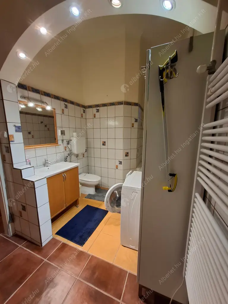 Kiadó albérlet 250000 Ft/hó áron: Budapest, XIII. kerület  Katona József utca. Mérete: 71 nm, 2 szobás | Alberlet.hu - 6593797