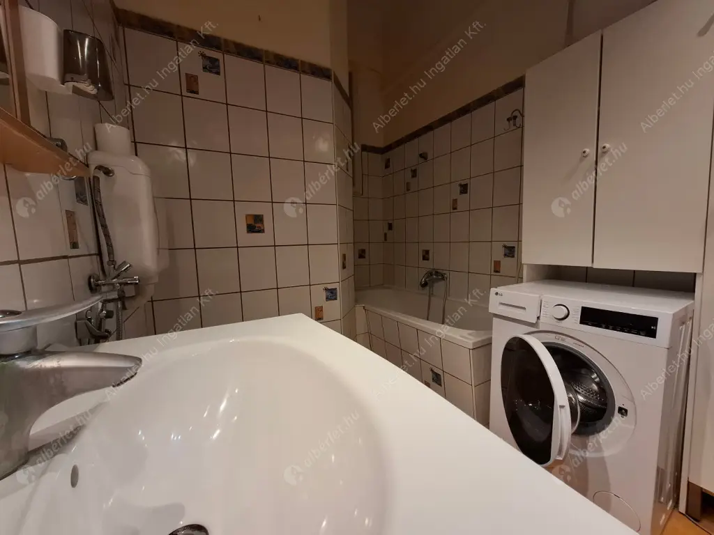 Kiadó albérlet 250000 Ft/hó áron: Budapest, XIII. kerület  Katona József utca. Mérete: 71 nm, 2 szobás | Alberlet.hu - 6593799
