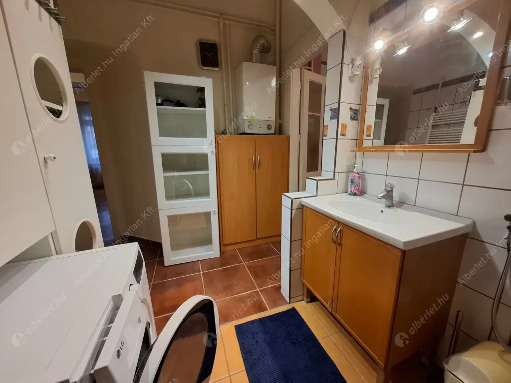 Kiadó albérlet 250000 Ft/hó áron: Budapest, XIII. kerület  Katona József utca. Mérete: 71 nm, 2 szobás | Alberlet.hu - 6593800