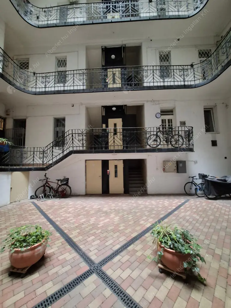 Kiadó albérlet 250000 Ft/hó áron: Budapest, XIII. kerület  Katona József utca. Mérete: 71 nm, 2 szobás | Alberlet.hu - 6593808