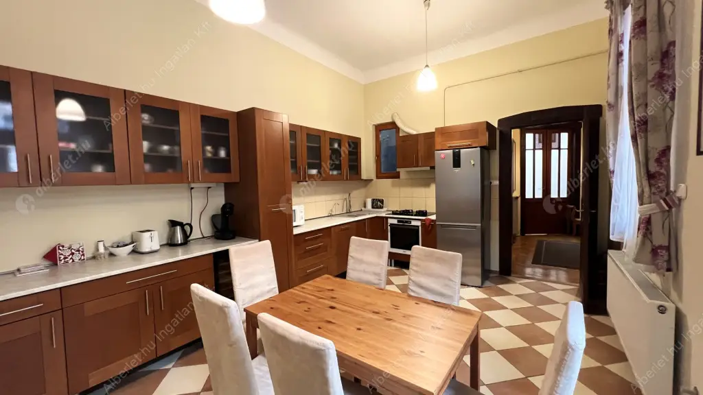 Kiadó albérlet 450000 Ft/hó áron: Budapest, XIII. kerület  Katona József utca. Mérete: 99 nm, 4 szobás | Alberlet.hu - 6565724