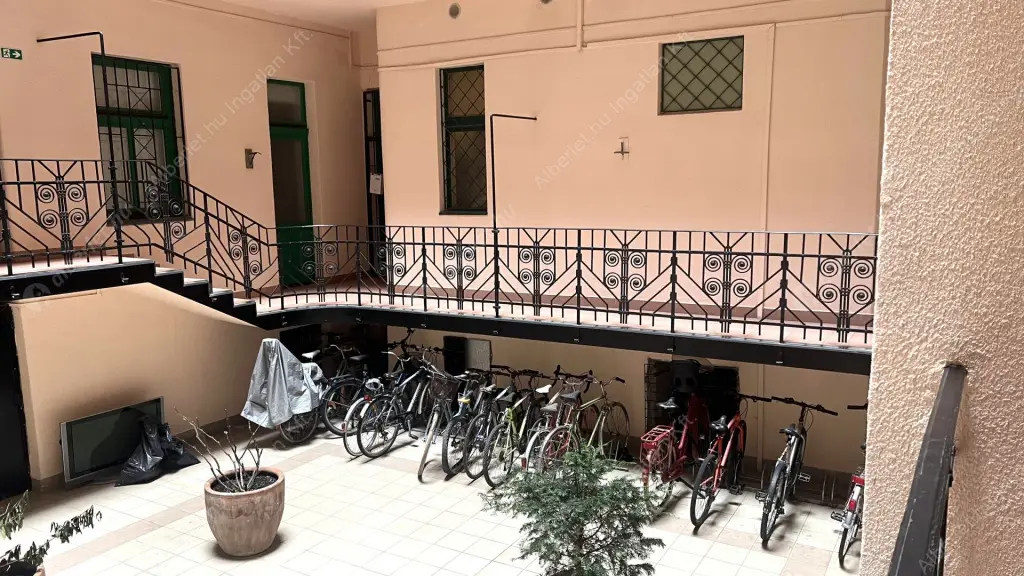 Kiadó albérlet 450000 Ft/hó áron: Budapest, XIII. kerület  Katona József utca. Mérete: 99 nm, 4 szobás | Alberlet.hu - 6565729