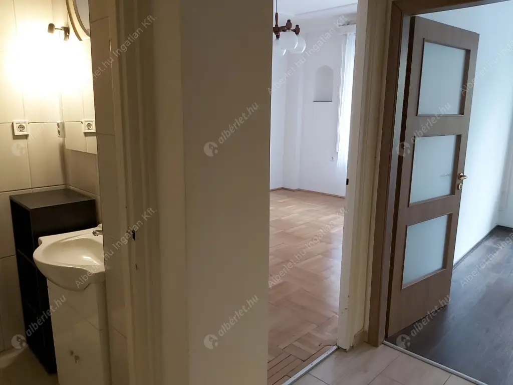 Kiadó albérlet 220000 Ft/hó áron: Budapest, XIII. kerület  Kresz Géza utca. Mérete: 37 nm, 1 szobás | Alberlet.hu - 6575013